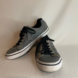Converse All Star Low Top Gray Unisex Sneakers Men’s 9 / Womens 10.5